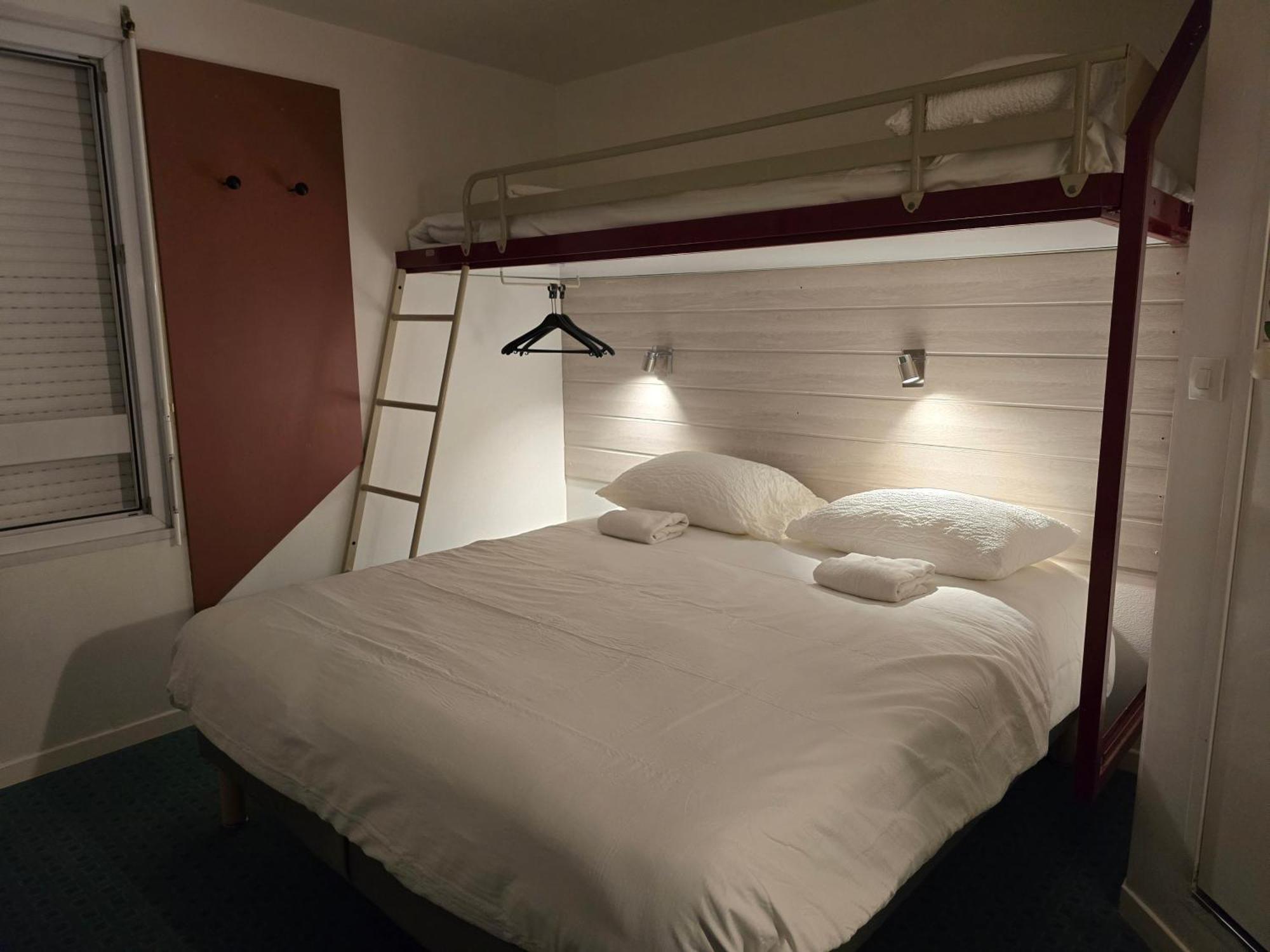 Brit Hotel Essentiel Poitiers Gare Du Futuroscope 조네이클랑 외부 사진