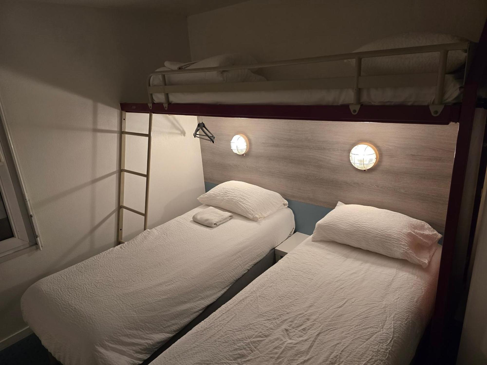 Brit Hotel Essentiel Poitiers Gare Du Futuroscope 조네이클랑 외부 사진