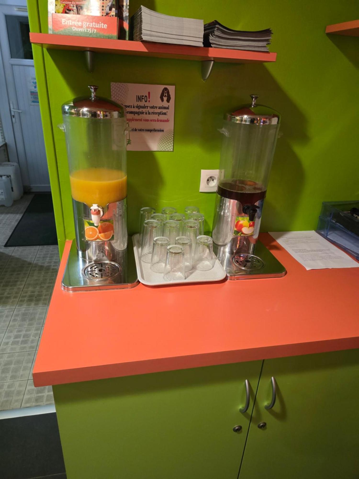 Brit Hotel Essentiel Poitiers Gare Du Futuroscope 조네이클랑 외부 사진