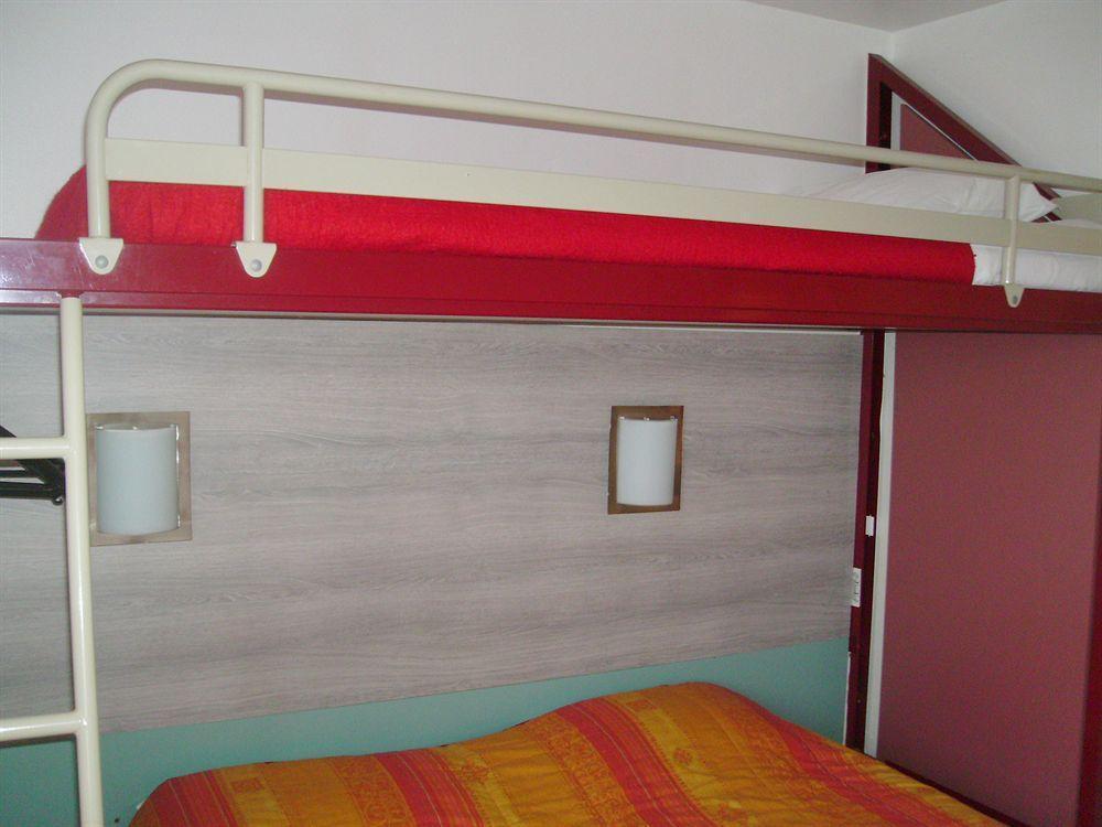 Brit Hotel Essentiel Poitiers Gare Du Futuroscope 조네이클랑 외부 사진